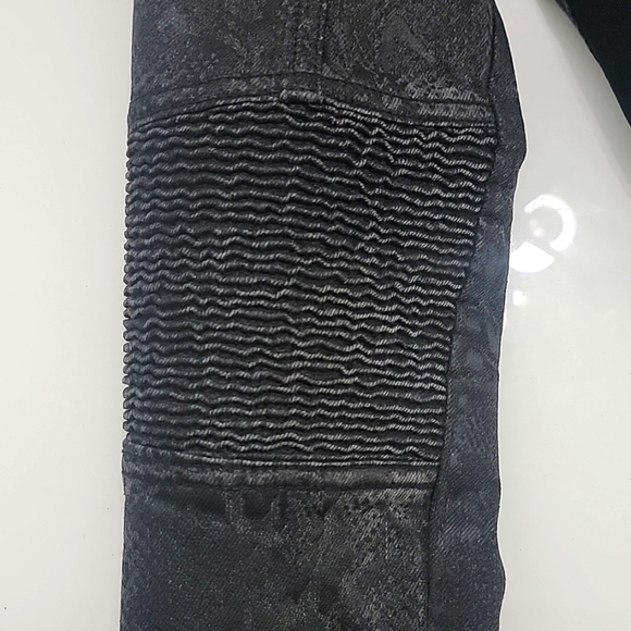 Stella McCartney snakeskin moto jacket - Picture 11 of 11